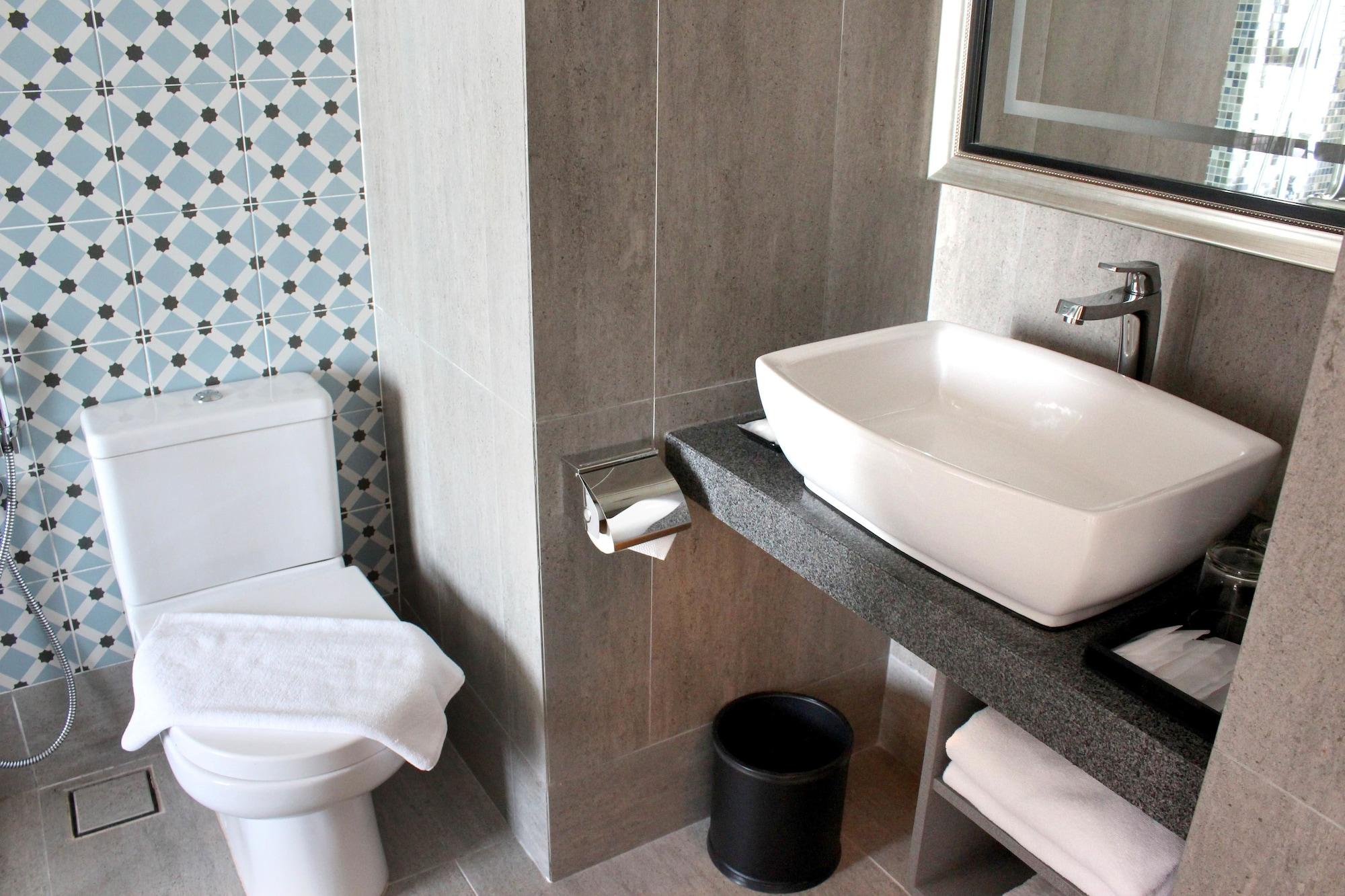 Hatten Place Melaka Ngoại thất bức ảnh Bathroom